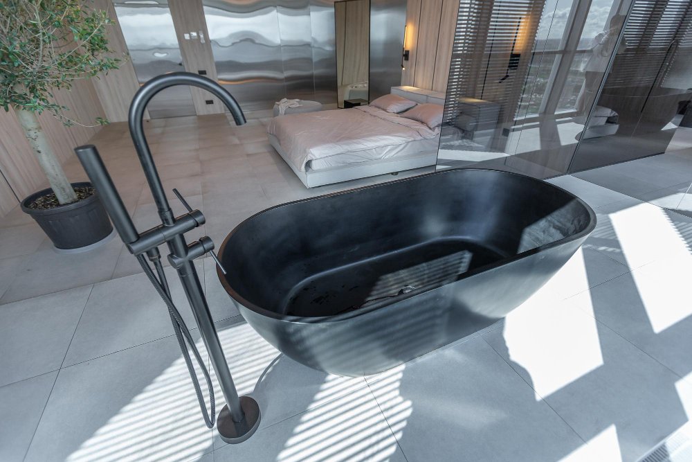 Bathtub Replacement: Solving Common Bathroom Problems the Right Way
